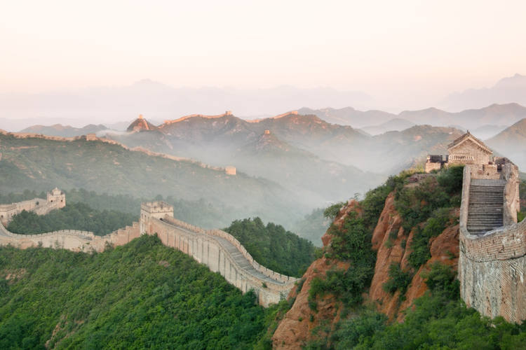 Chinesische Mauer Hiking und Camping